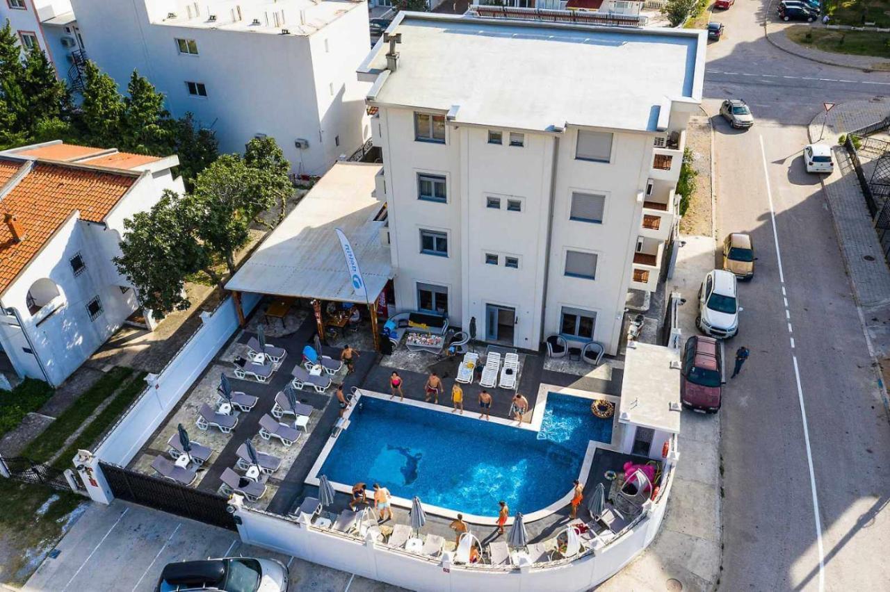 Delfin Apartments ストモレ エクステリア 写真