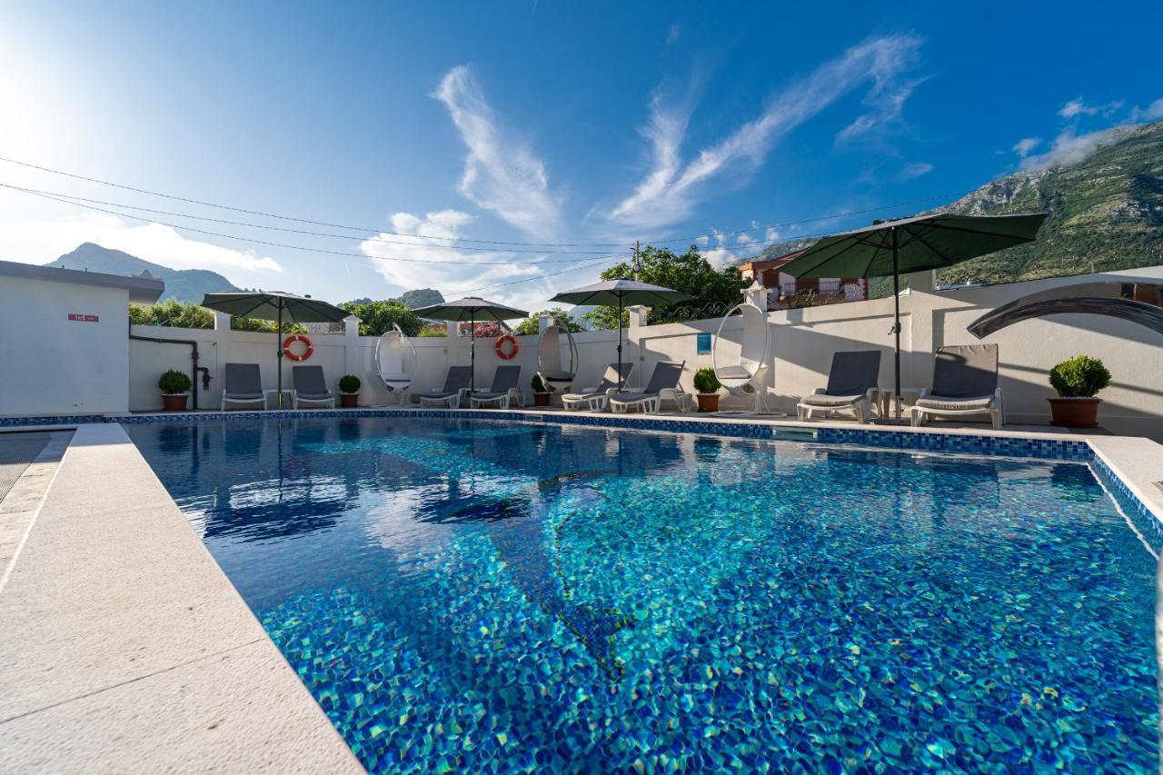 Delfin Apartments ストモレ エクステリア 写真