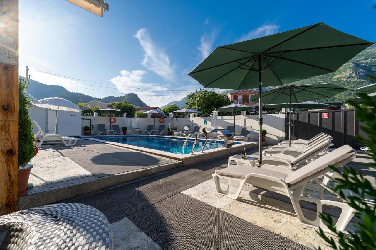 Delfin Apartments ストモレ エクステリア 写真