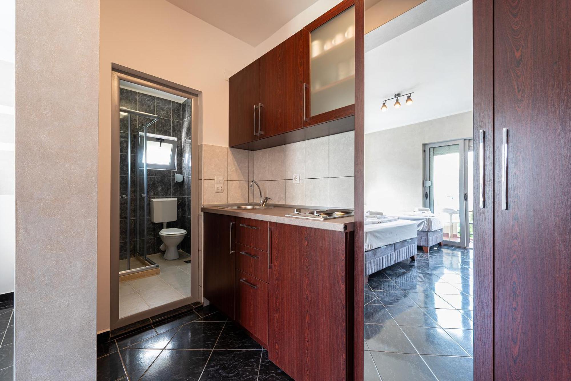 Delfin Apartments ストモレ エクステリア 写真